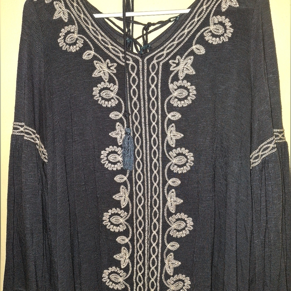 BOHO LONG SLEEVE BLOUSE! BACK IS SUPER CUTE! ANDREE BLUE MED